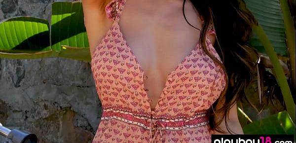  All natural asian babe Viviane Leigh with big boobs stripping outdoor